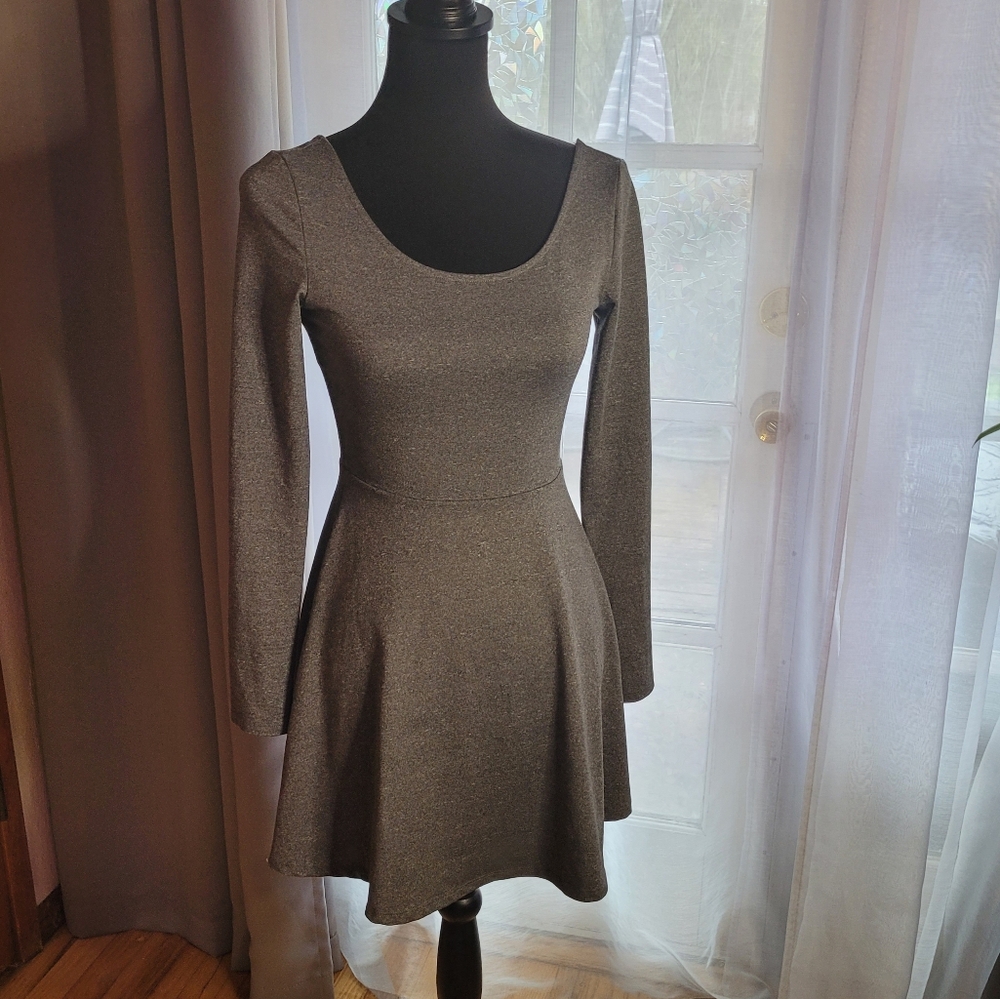 Chic Gray Long Sleeve Dress